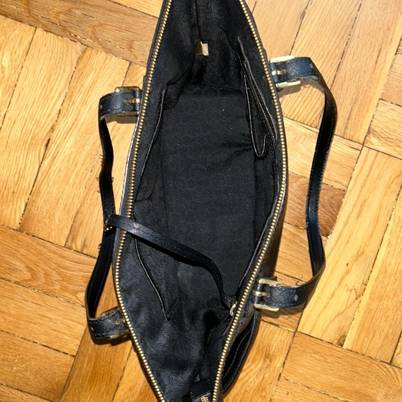 Michael Kors Jet Set Tote - Picture 3 of 10